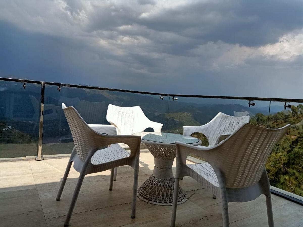 Vila Pine Peak Kasauli Exteriér fotografie