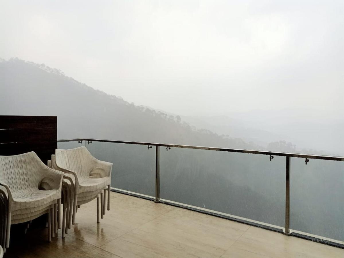 Vila Pine Peak Kasauli Exteriér fotografie