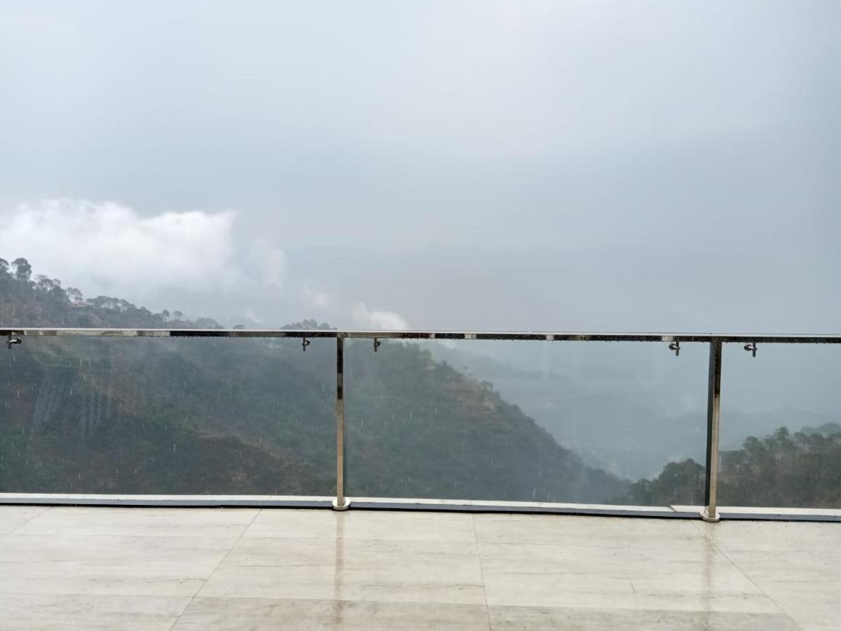 Vila Pine Peak Kasauli Exteriér fotografie
