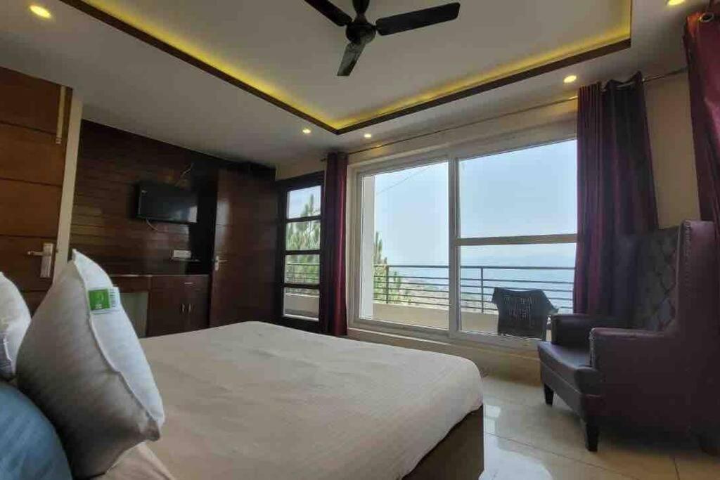 Vila Pine Peak Kasauli Exteriér fotografie