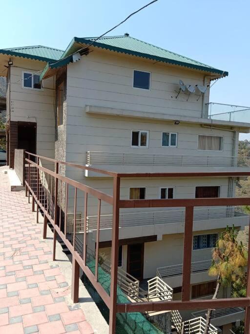 Vila Pine Peak Kasauli Exteriér fotografie